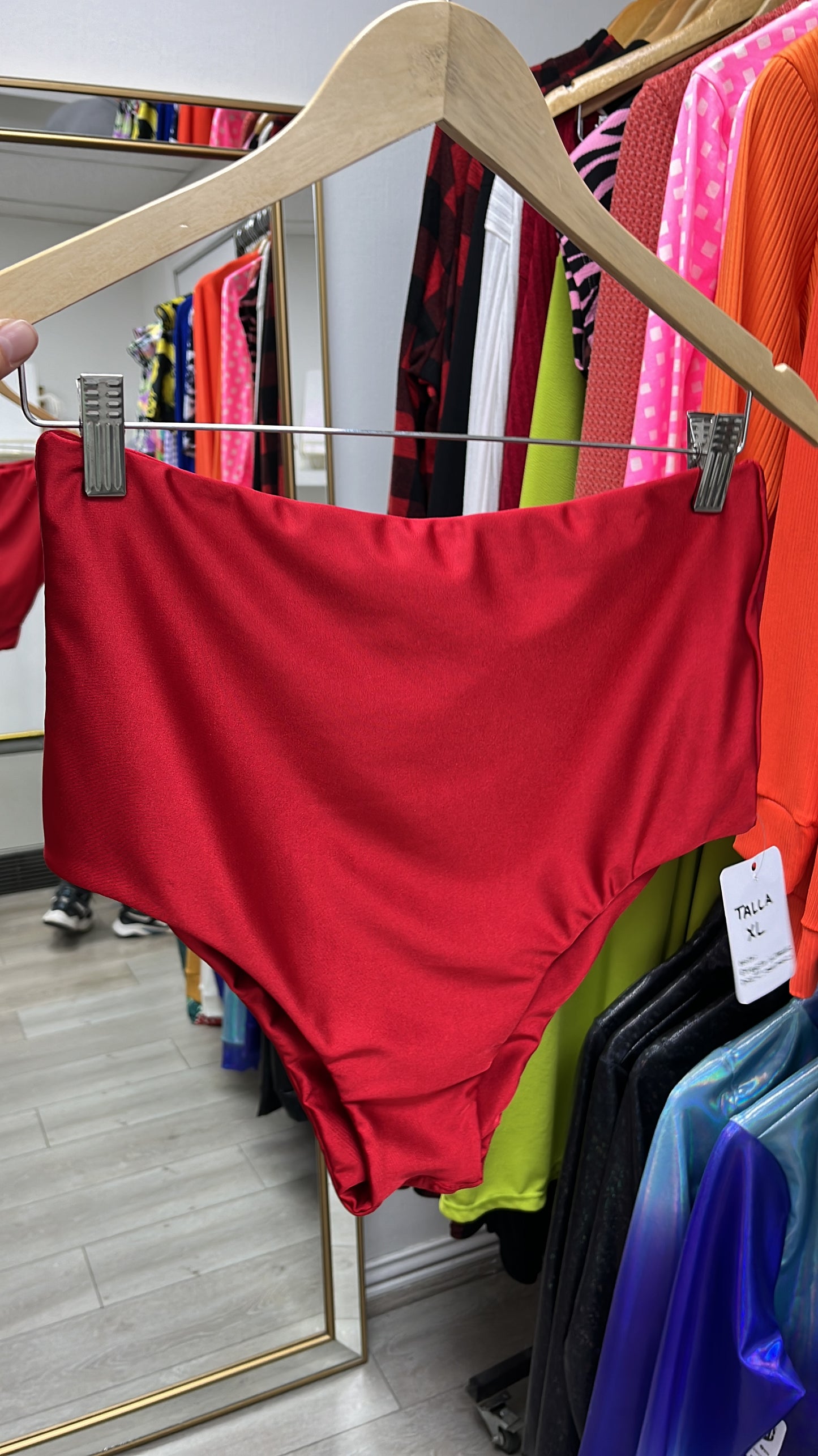 Calzón tiro alto regular bikini rojo