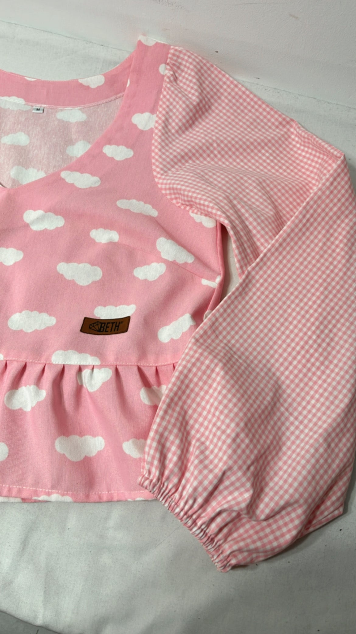 Blusa Luna nubes y vichy rosa