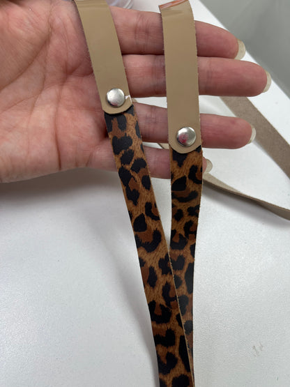 Lanyard de cuero para celular, credencial y llaves, Richato Nude con Leopardo