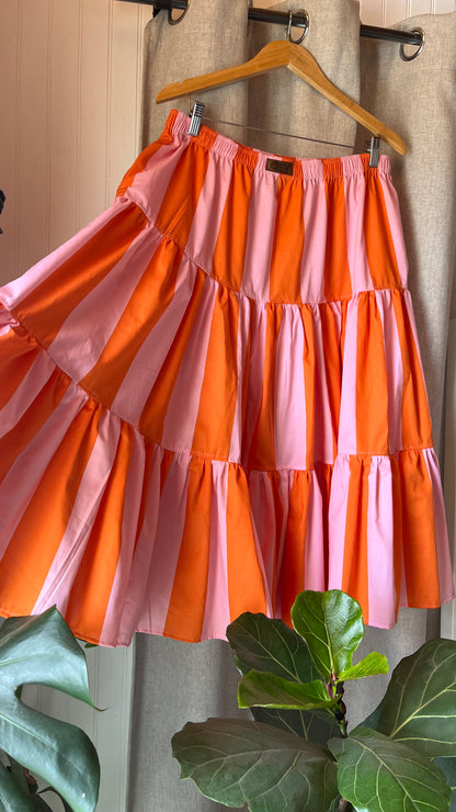 Falda Cassie franjas naranja rosa