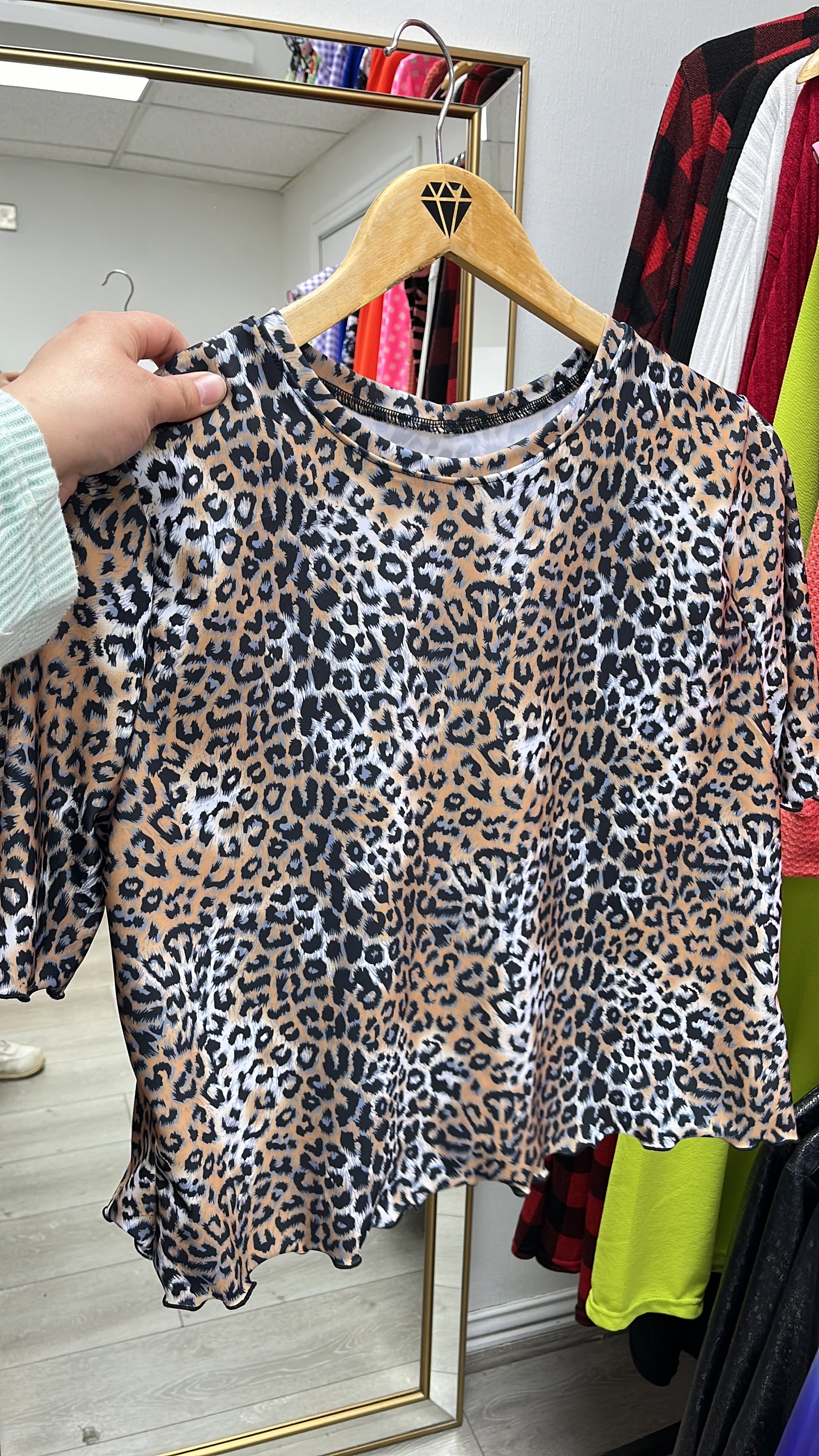 Crop leopardo mini con blanco