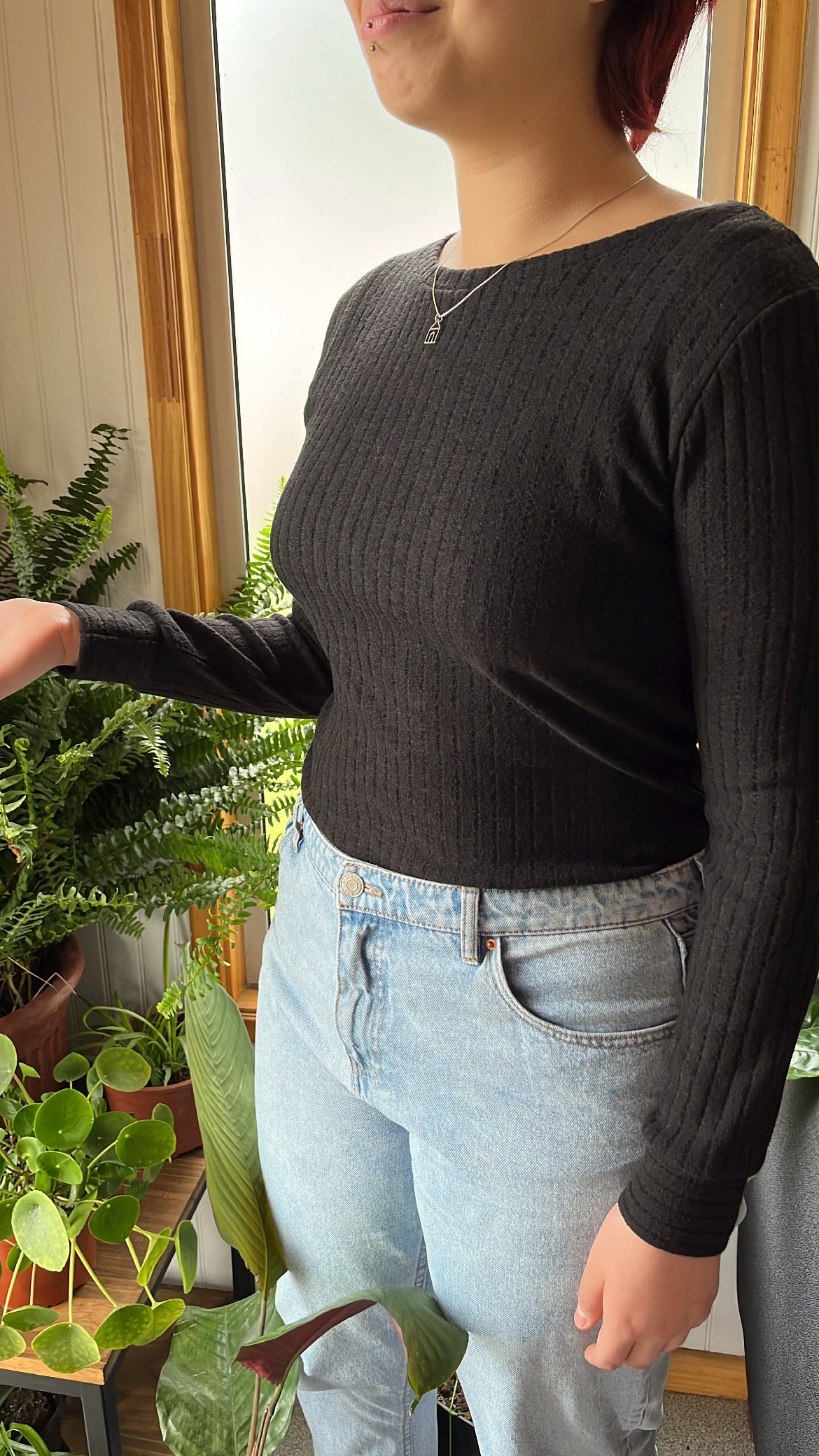 Polera básica manga larga rib negro