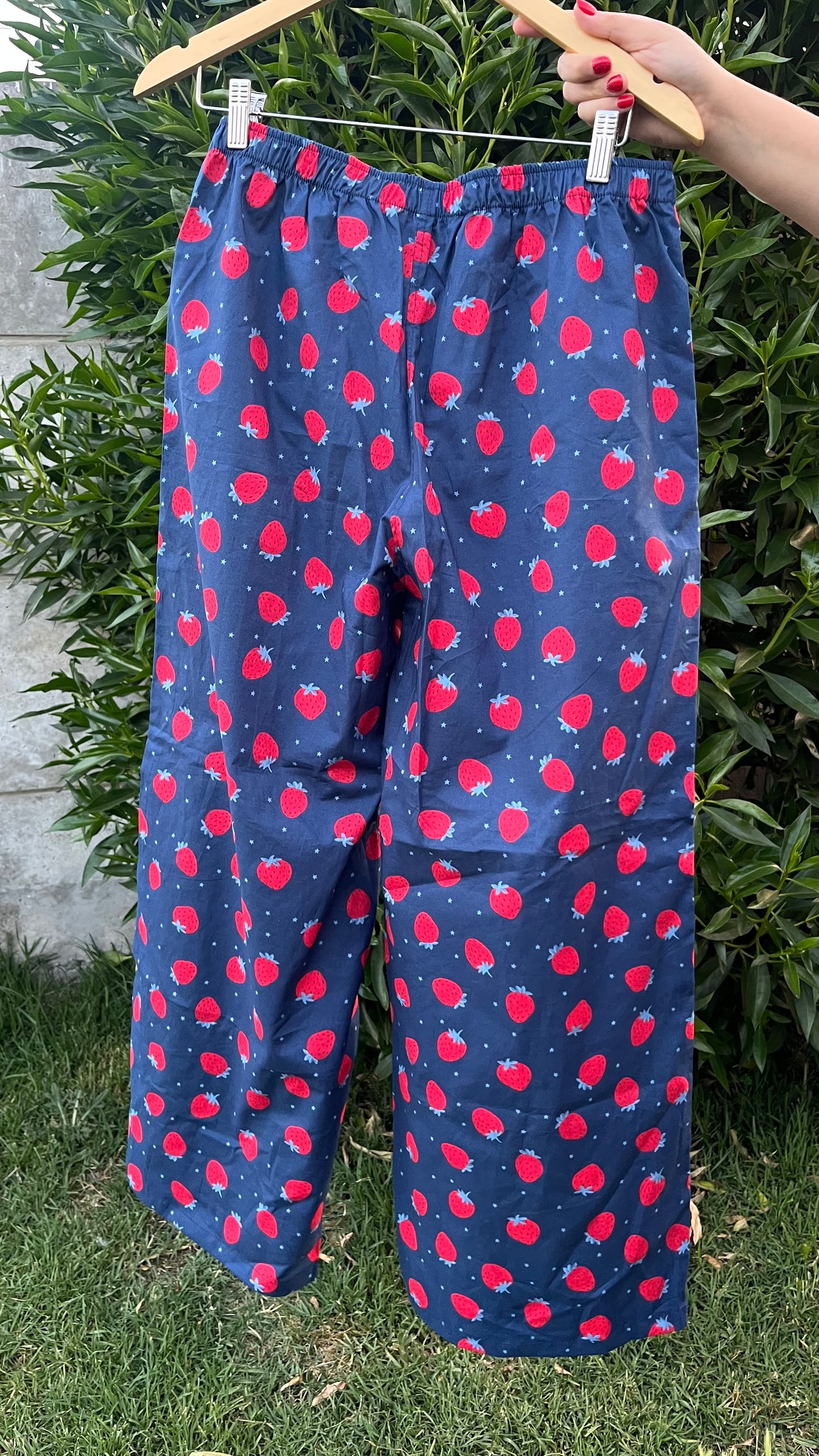 Palazzo Connie azul marino frutillas