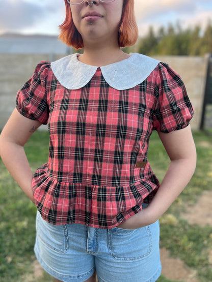 Blusa Nina manga corta tartán coral